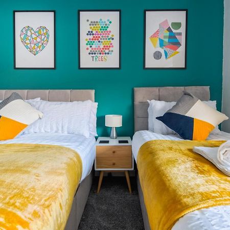 Rookwood House - Spacious Home With Free Parking - Short Stay Leeds Leeds  Eksteriør billede