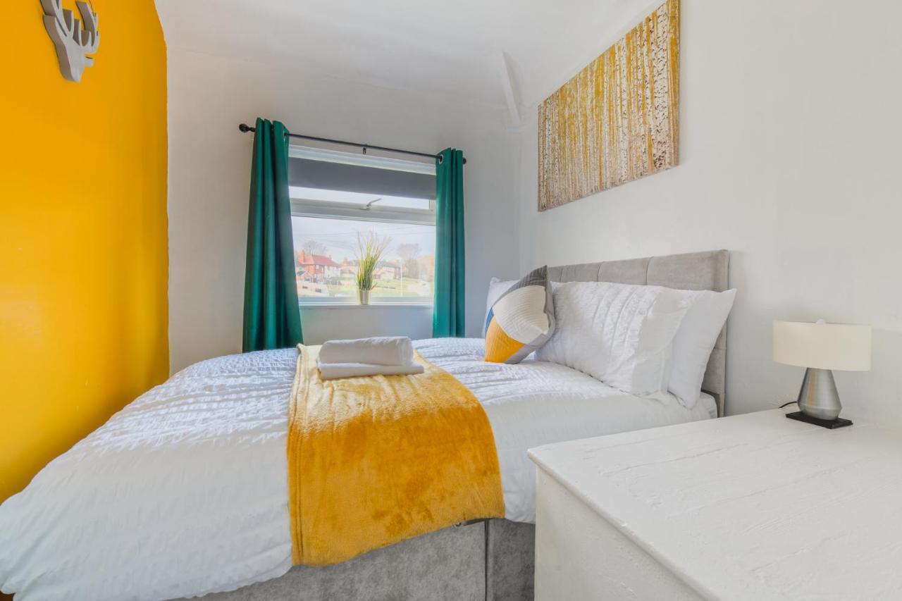 Rookwood House - Spacious Home With Free Parking - Short Stay Leeds Leeds  Eksteriør billede