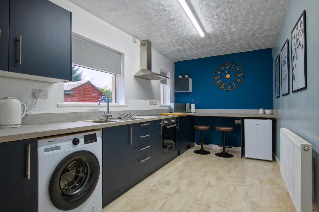Rookwood House - Spacious Home With Free Parking - Short Stay Leeds Leeds  Eksteriør billede