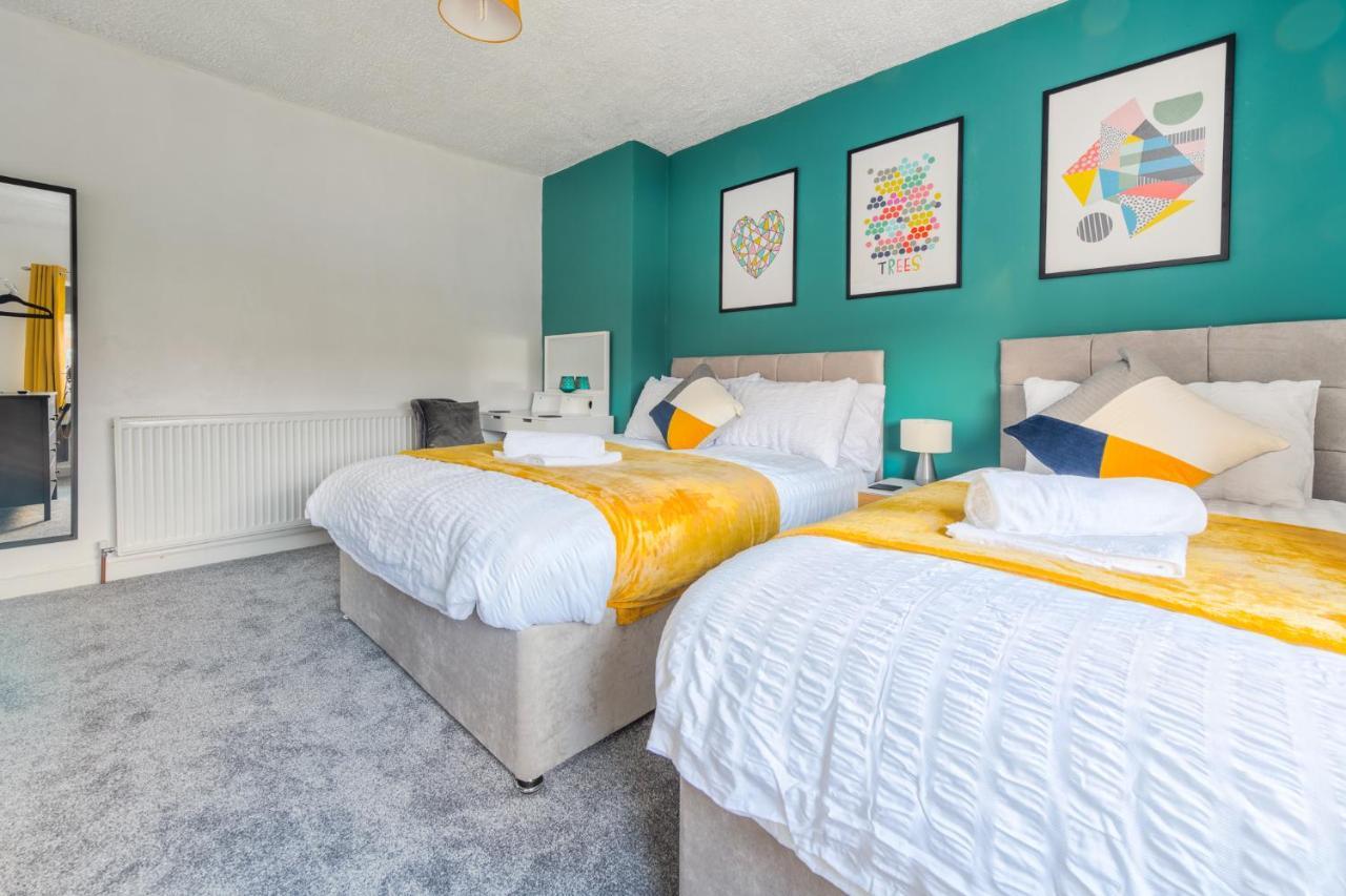 Rookwood House - Spacious Home With Free Parking - Short Stay Leeds Leeds  Eksteriør billede