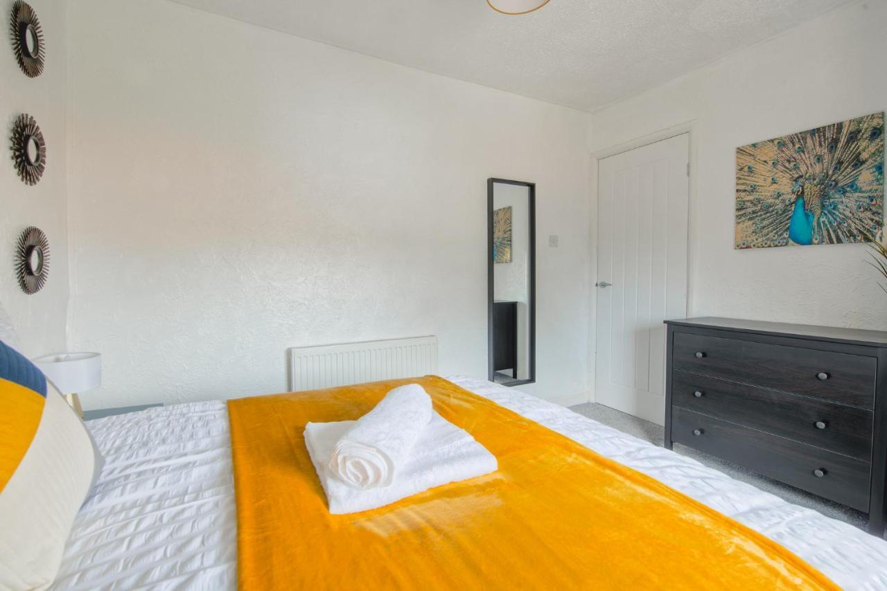 Rookwood House - Spacious Home With Free Parking - Short Stay Leeds Leeds  Eksteriør billede