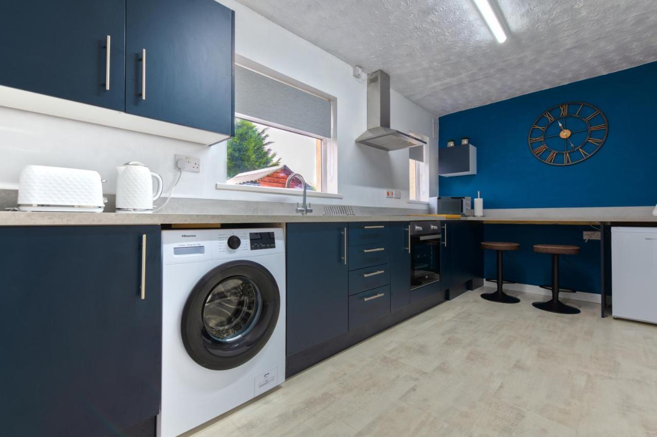 Rookwood House - Spacious Home With Free Parking - Short Stay Leeds Leeds  Eksteriør billede