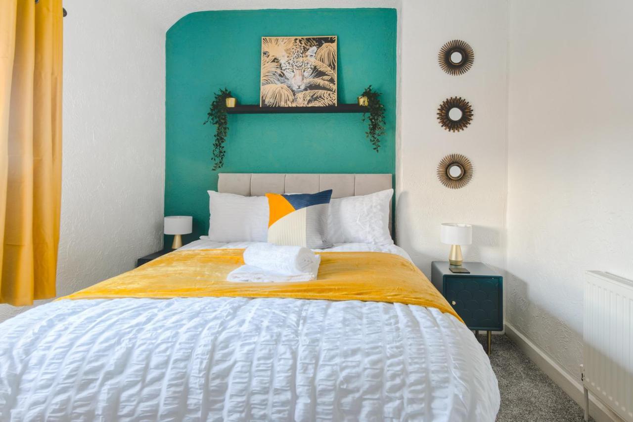 Rookwood House - Spacious Home With Free Parking - Short Stay Leeds Leeds  Eksteriør billede